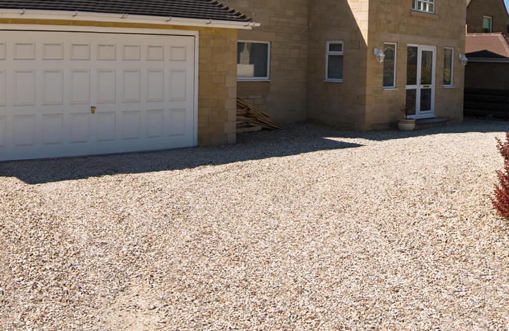 Gravel Driveways London & Reigate UK Surfacings Ltd