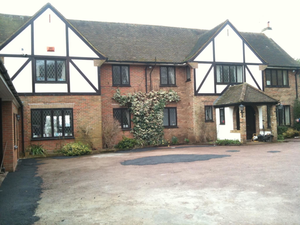 resin-bound-driveways-surrey-5-1024x768.jpg