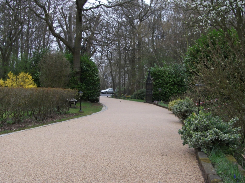 resin-bound-driveways-surrey-7-1024x768.jpg