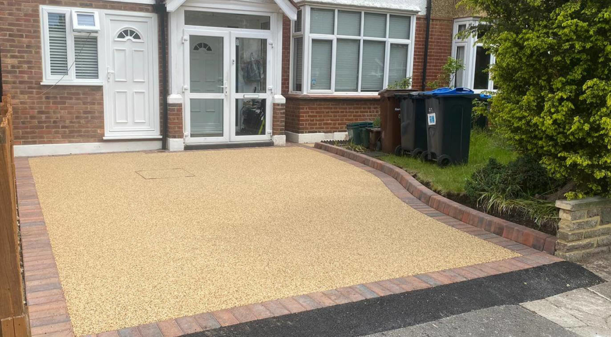 Resin Bound Driveways London & Surrey UK Surfacings Ltd